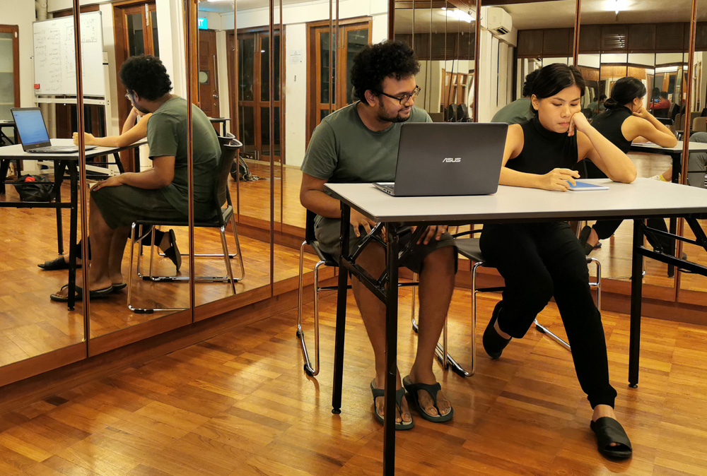 Pritthijit Dastidar and Vanessa Toh in a rehearsal for Dating Sim (Beta).