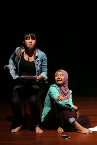 "Tompang", a short play written by Hazwan, performed at Late-Night Texting 2017.